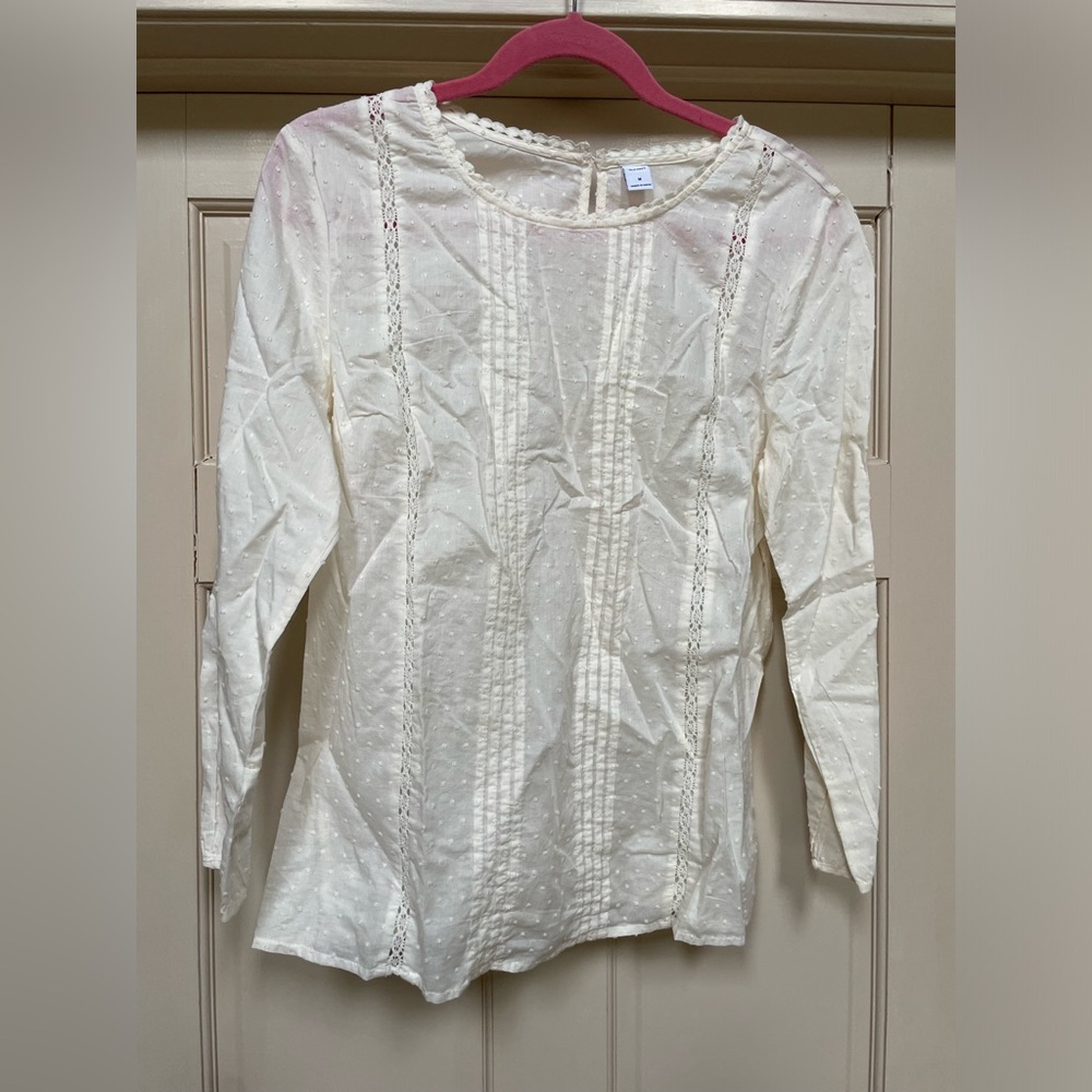Old Navy women’s shirt